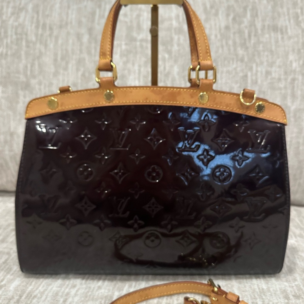 ✨💎LOUIS VUITTON💎✨Brea Vernis Bag w/ Dustbag and GWP - Picture 4 of 15